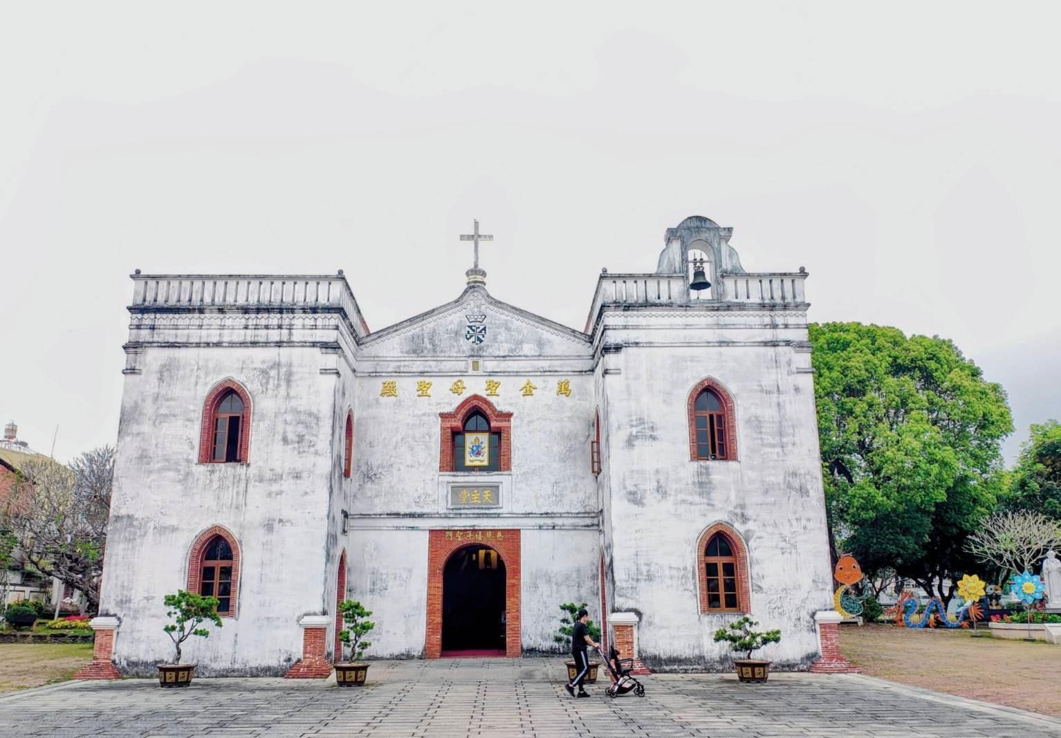 Taiwan's first Catholic church photo 1